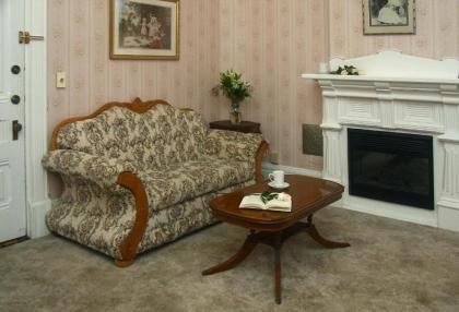 Victorian Inn - image 3