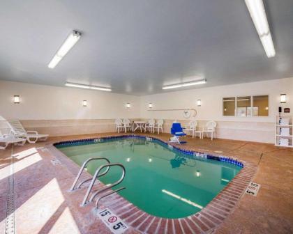 Comfort Suites Fernley - image 3