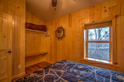 Cabin by the River Visited by Treehouse Masters! - image 3