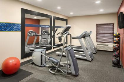 Hampton Inn Findlay - image 14