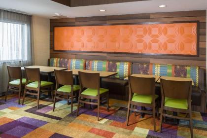 Fairfield Inn & Suites Findlay - image 9