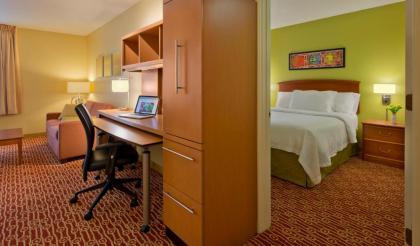 TownePlace Suites by Marriott Findlay - image 2