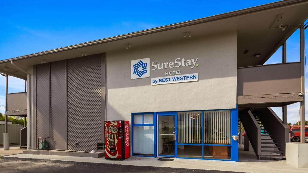 SureStay Hotel by Best Western Findlay - main image