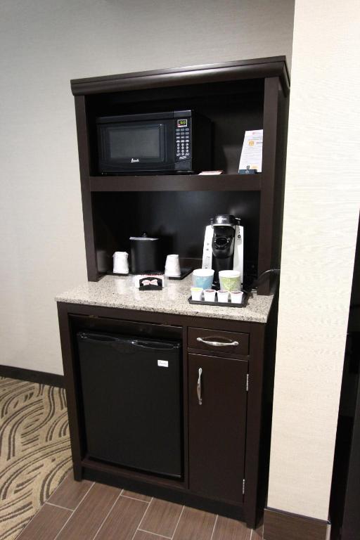 Hilton Garden Inn Findlay - image 2