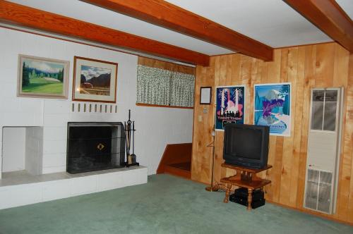 19B Ackleys Place - image 5