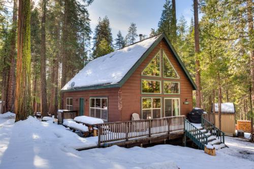 7S Wawona Chalet - image 2