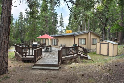 42R Rosenberg's Creekside Cabin - main image