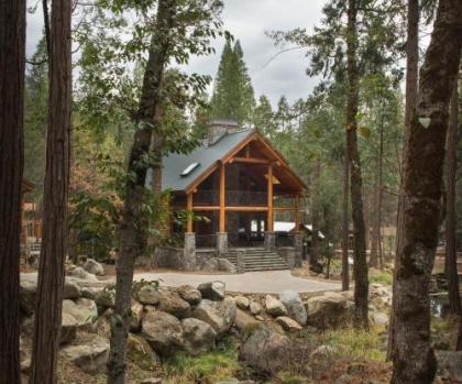 1R Rustic Retreat Fish Camp California