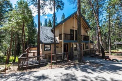 Friends Lodge   3BR3BA Holiday Home Fish Camp California