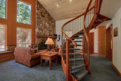 92R Jolie Cabin - image 4