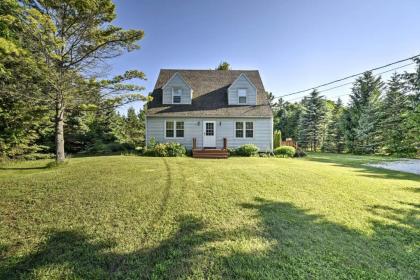 Family-Friendly Fish Creek Cape House with Fire Pit - image 10