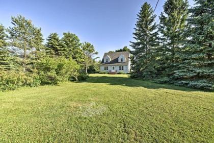 Family-Friendly Fish Creek Cape House with Fire Pit - image 7