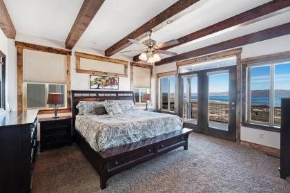 8 Bed 5 Bath Vacation home in Fish Haven - image 6