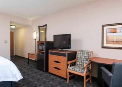 Hampton Inn and Suites Indianapolis-Fishers - image 11