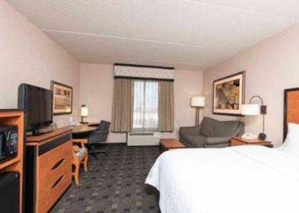 Hampton Inn and Suites Indianapolis-Fishers - image 12