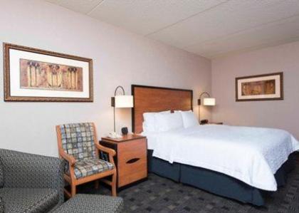 Hampton Inn and Suites Indianapolis-Fishers - image 13