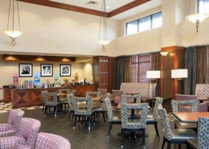 Hampton Inn and Suites Indianapolis-Fishers - image 3