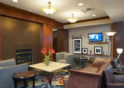 Hampton Inn and Suites Indianapolis-Fishers - image 7