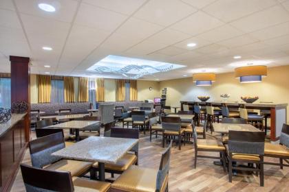 Hampton Inn Fishkill - image 8