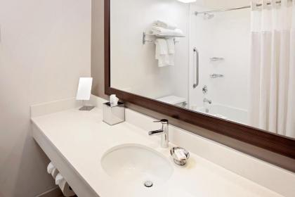 Courtyard by Marriott Fort Lauderdale North/Cypress Creek - image 6