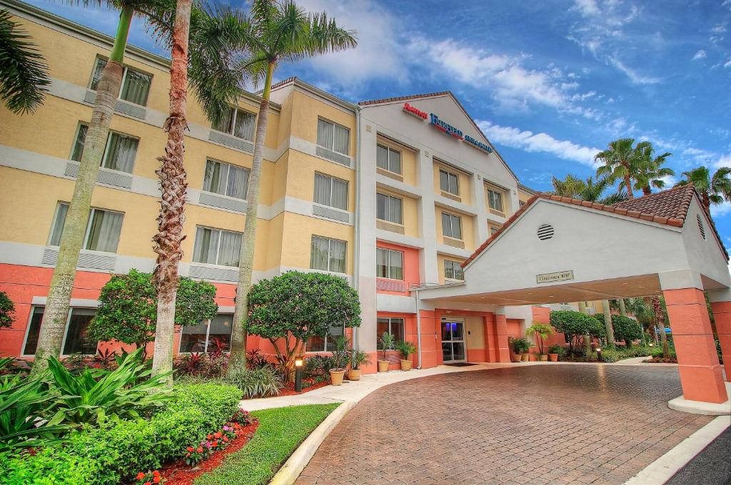 Fairfield Inn & Suites By Marriott Jupiter - image 7