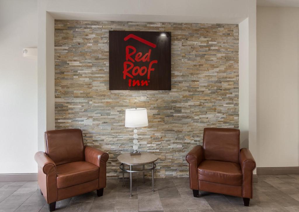 Red Roof Inn Panama City - image 7