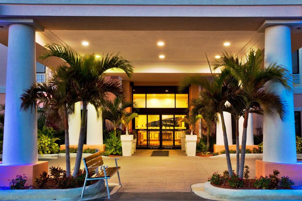 Holiday Inn Express Lake Okeechobee an IHG Hotel - image 4