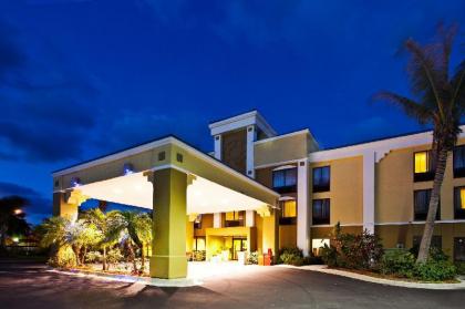 Holiday Inn Express Vero Beach-West - image 2