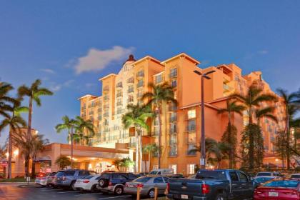 Embassy Suites by Hilton Miami International Airport - image 3