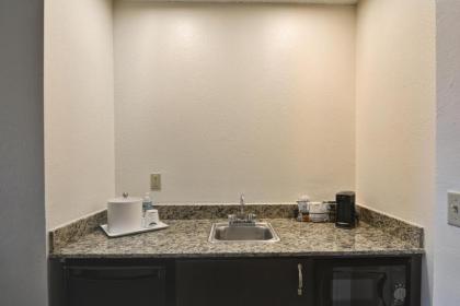 Hampton Inn & Suites Boynton Beach - image 4