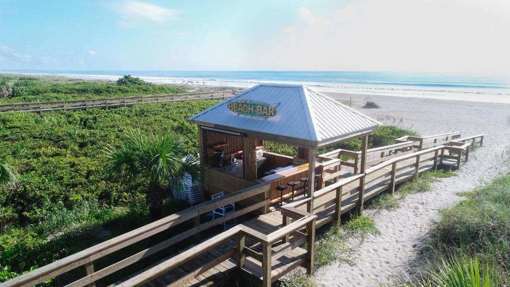 Hilton Cocoa Beach Oceanfront - image 4