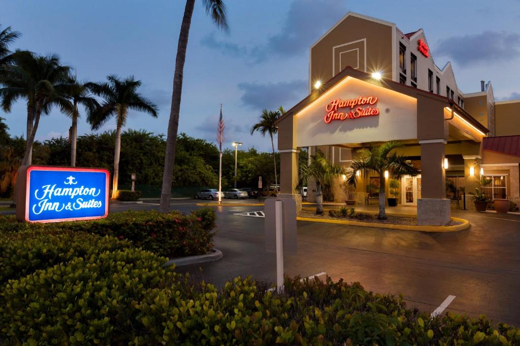 Hampton Inn & Suites Fort Lauderdale Airport - main image