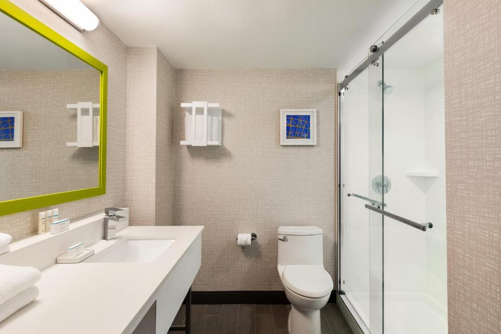 Hampton Inn & Suites Fort Lauderdale Airport - image 5