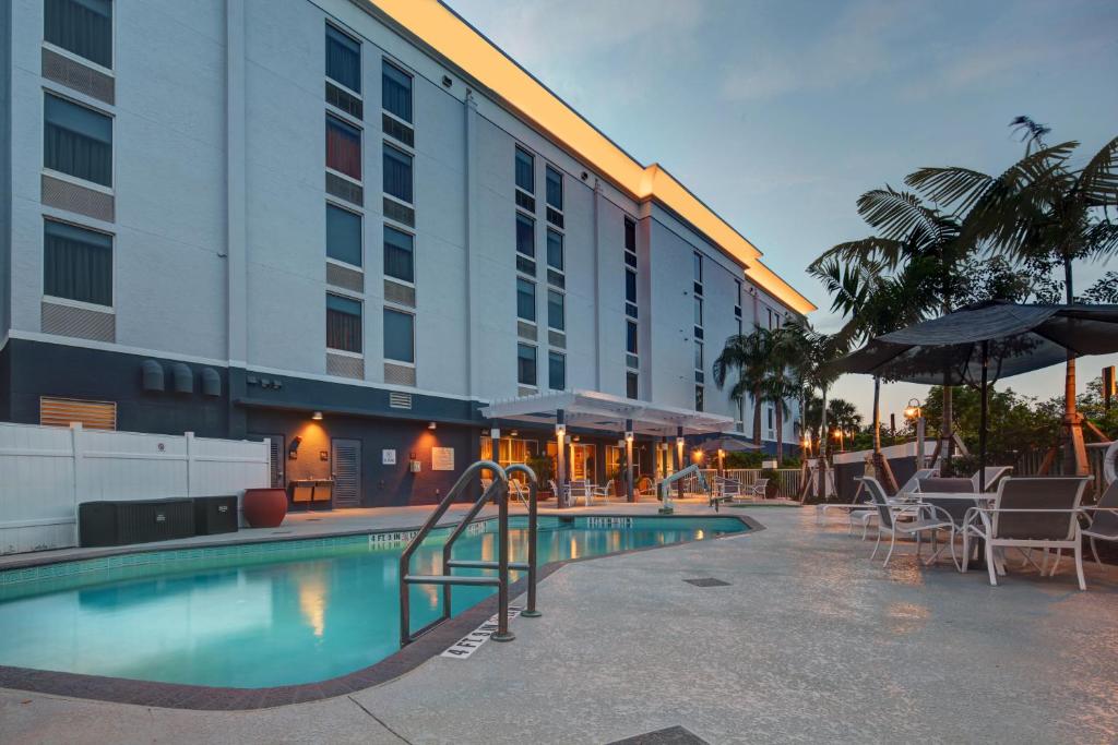 Hampton Inn Pembroke Pines - image 3