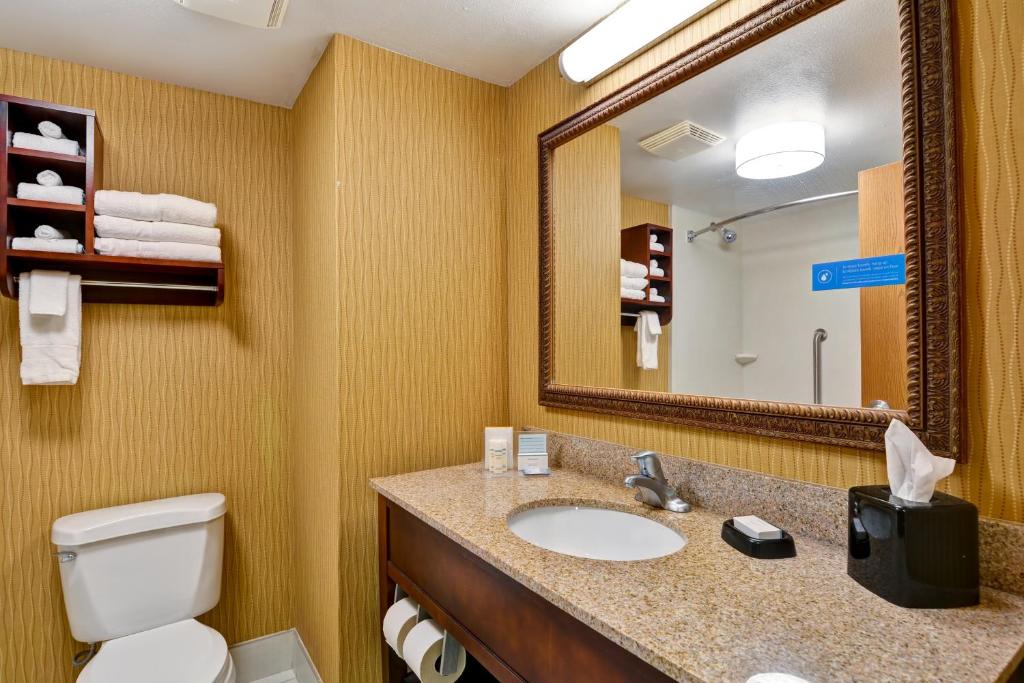 Hampton Inn Jacksonville - I-95 Central - image 3