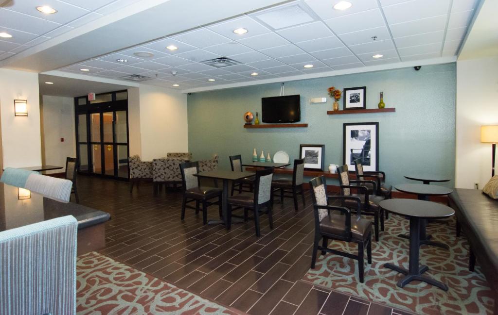 Hampton Inn Jacksonville I-10 West - image 3