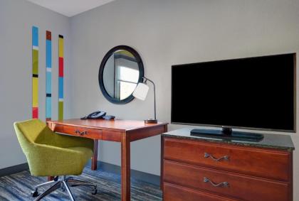 Hampton Inn by HIlton Panama City Beach - image 3