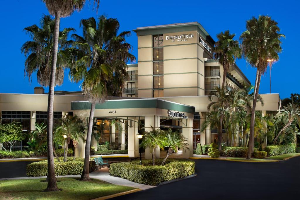 DoubleTree by Hilton Palm Beach Gardens - main image