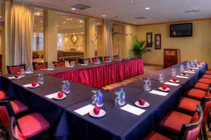 DoubleTree by Hilton Hotel Tampa Airport-Westshore - image 4