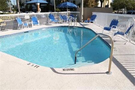 Hampton Inn Tampa-Rocky Point - image 4