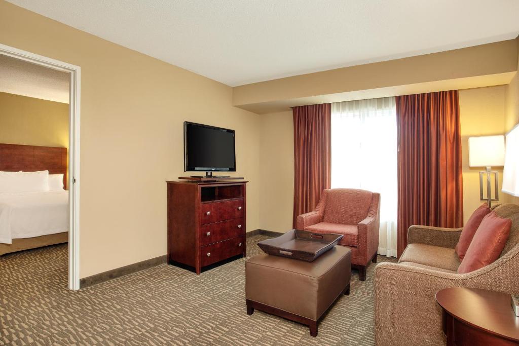 Homewood Suites by Hilton Tampa-Brandon - image 3