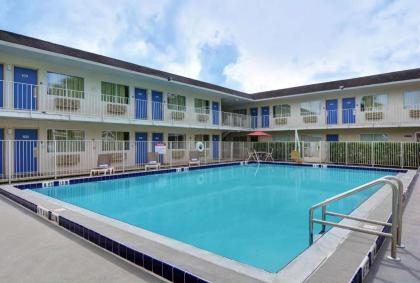 Motel 6-Kissimmee FL - Orlando - image 3