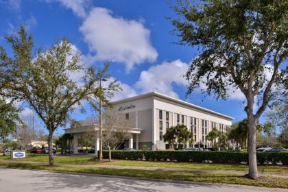 Hampton Inn Daytona/Ormond Beach - image 4