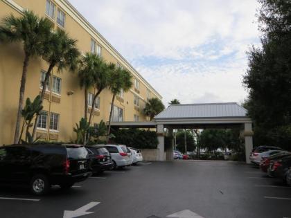 Bayfront Inn 5th Avenue - image 2