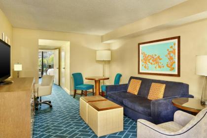 Sheraton Orlando Lake Buena Vista Resort Near Disney Springs - image 2
