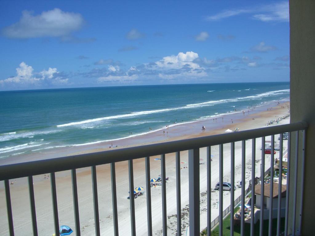 Emerald Shores Hotel - Daytona Beach - main image