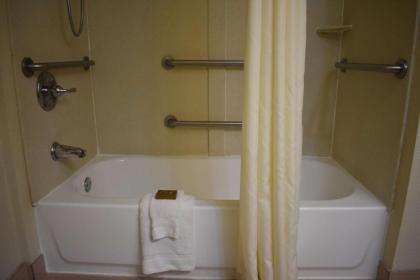 Best Western Plus Windsor Inn - image 2