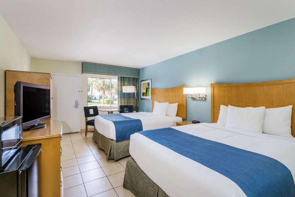 Days Inn by Wyndham Cocoa Beach Port Canaveral - image 3