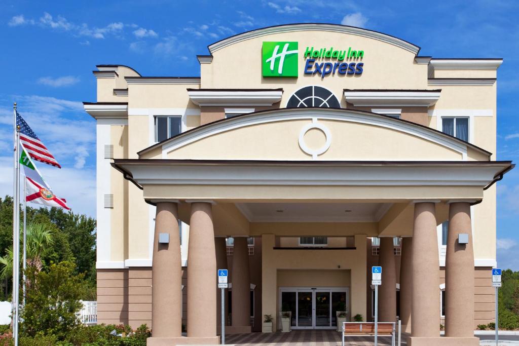 Holiday Inn Express Crystal River an IHG Hotel - main image