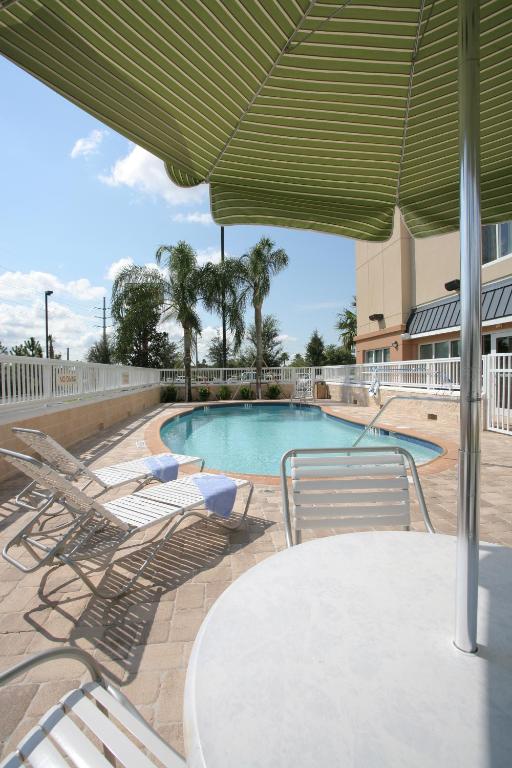 Fairfield Inn and Suites by Marriott Titusville Kennedy Space Center - image 4